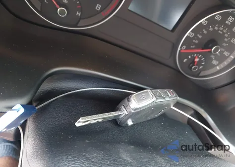 2020 Kia Forte Lxs z USA, uszkodzony, nr VIN 3KPF24AD0LE188821